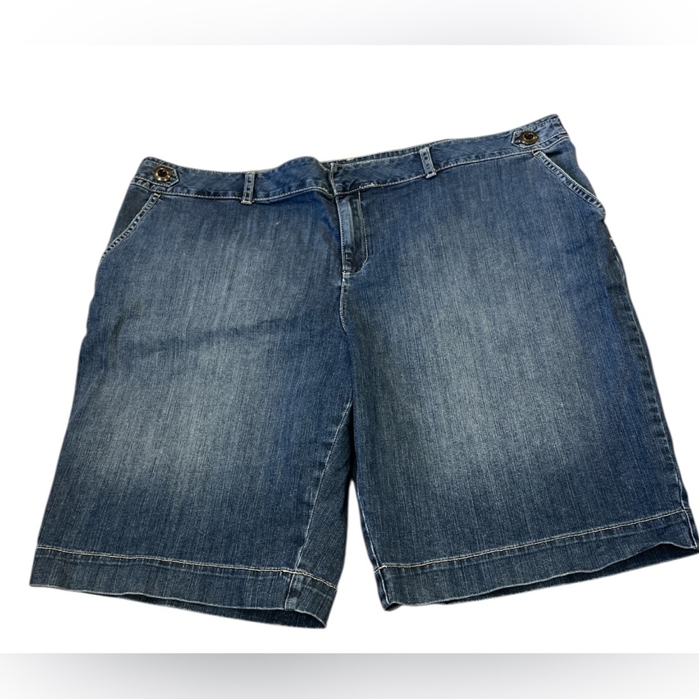 Merona women’s long denim Jean shorts/ size 24W